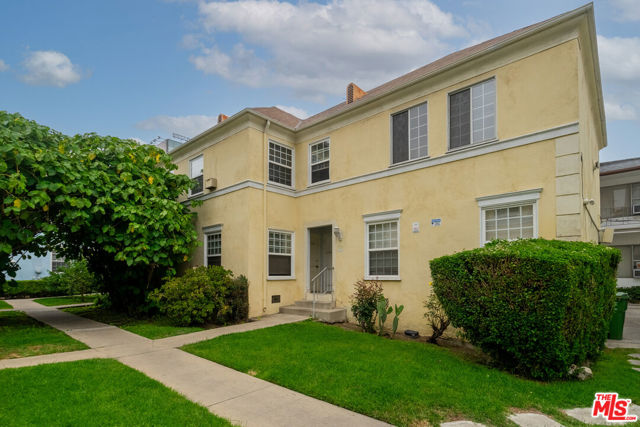 6755 Yucca Street, Los Angeles CA: https://media.crmls.org/mediaz/73b6ac1b-b670-4f3c-a065-2097700deac0.jpg