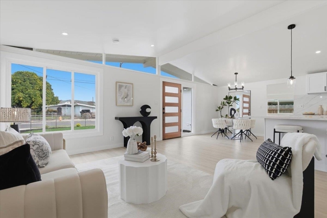 27707 La Porte Ave, Hayward CA: https://media.crmls.org/mediaz/73b765e3-16f1-4c2f-a40b-e66da4dd3277.jpg