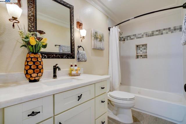 1228 Copper Peak Ln, San Jose CA: https://media.crmls.org/mediaz/73b7e53f-ea70-46bb-b608-cdc887616f45.jpg