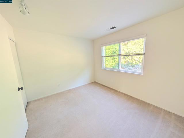 310 Miranda Ln, Alamo CA: https://media.crmls.org/mediaz/73b80062-b0f5-4c1b-a044-ac69c9cb36da.jpg