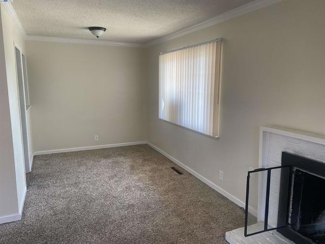 Image 5 of 24 For 3086 Greenview Dr
