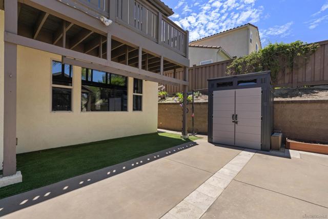 7787 Britt Pl, Santee CA: https://media.crmls.org/mediaz/73b8950e-1d40-43ad-ae82-5b03b8dc4ec4.jpg