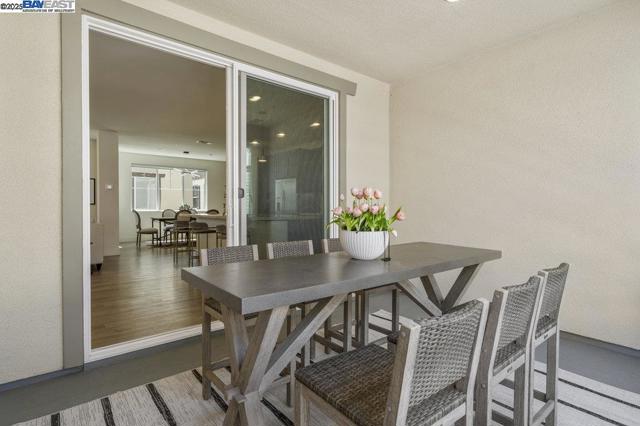8918 Rudder Way, Newark CA: https://media.crmls.org/mediaz/73b93d3f-ee9c-4c8c-a613-be19a6b7ad02.jpg