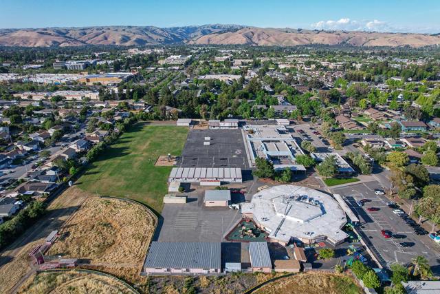 4510 Calaveras Avenue, Fremont CA: https://media.crmls.org/mediaz/73b9a5f2-4709-4f6a-9316-35bbe2fc8a72.jpg