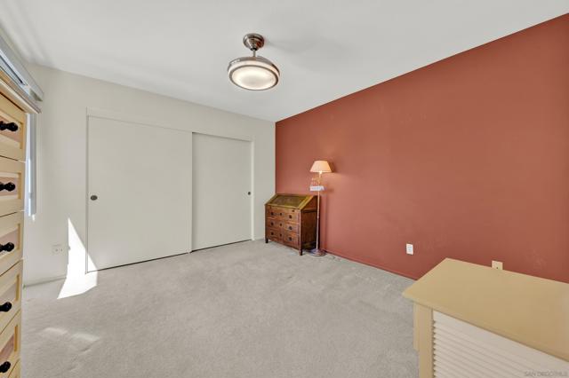 Image 36 of 50 For 17925 Avenida Cordillera