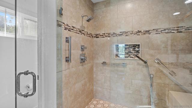 4621 Villas Court, Bonita CA: https://media.crmls.org/mediaz/73ba864f-4a5b-4607-8507-6fc2f018de83.jpg