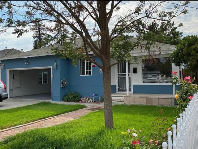 415 Wisteria Drive, East Palo Alto CA: https://media.crmls.org/mediaz/73ba97a7-bb93-401a-959b-88b42e22ec68.jpg