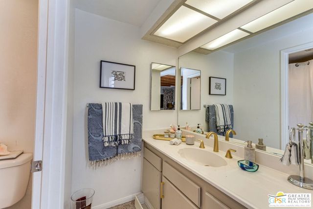 2170 S Palm Canyon Drive, Palm Springs CA: https://media.crmls.org/mediaz/73baa8df-4471-45e2-a196-5b554a4a43da.jpg