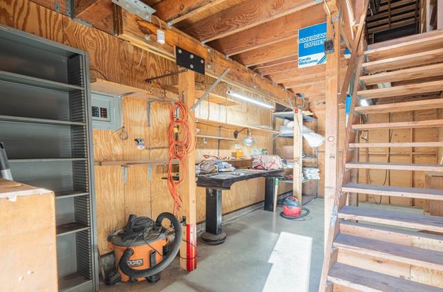 1527 Atherton Way, Salinas CA: https://media.crmls.org/mediaz/73bb044e-f5e8-4630-9c93-a6deaec3cfcc.jpg