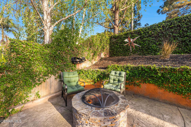 12208 Cherry Grove Street, Moorpark CA: https://media.crmls.org/mediaz/73bb217a-1e98-43c5-8943-2aa4bae65d13.jpg