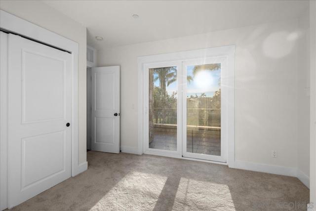 411 Orange Ave, Coronado CA: https://media.crmls.org/mediaz/73bb2681-4898-4cdf-9eef-66788eced433.jpg