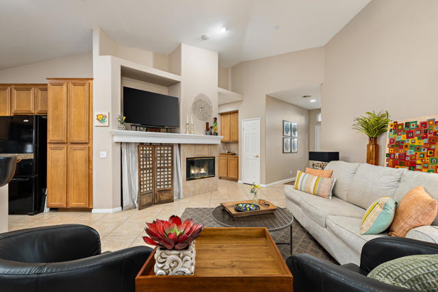 45595 Banff Springs Street, Indio CA: https://media.crmls.org/mediaz/73bb7902-17eb-4741-898c-2dcda81c5da0.jpg