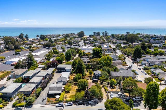 1430 Merrill Street, Santa Cruz CA: https://media.crmls.org/mediaz/73bbbe43-a917-48cf-aba6-cf5c5b866de3.jpg