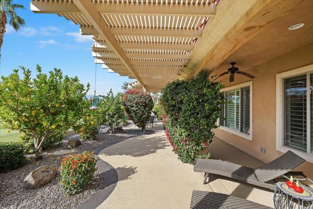 81435 Camino Sevilla, Indio CA: https://media.crmls.org/mediaz/73bc2407-3c42-46a3-9b9a-4e751b77eb62.jpg