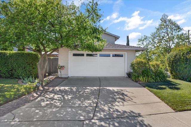670 Roble Drive, Morgan Hill CA: https://media.crmls.org/mediaz/73bc2478-8b9c-4f55-b638-66ad201923e1.jpg