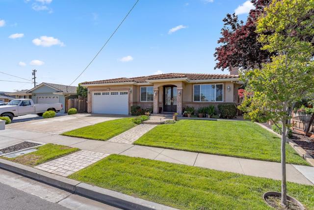 6415 Moores Avenue, Newark CA: https://media.crmls.org/mediaz/73bcf24c-65fd-4077-aaa4-116152dcdfc5.jpg