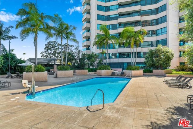10490 Wilshire Boulevard, Los Angeles CA: https://media.crmls.org/mediaz/73bd40e9-a3d0-4fe3-a937-01aa8a5d564a.jpg