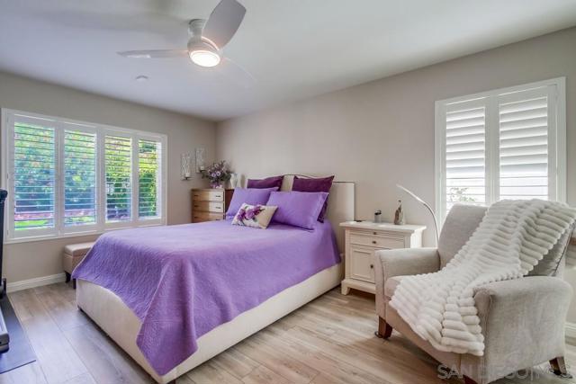 10970 Shy Bird Ln, San Diego CA: https://media.crmls.org/mediaz/73bdf88a-65c0-4c78-b5c0-a6639017ecda.jpg