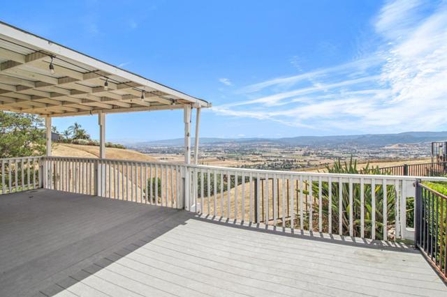 17365 Oak Leaf Drive, Morgan Hill CA: https://media.crmls.org/mediaz/73bfd620-be75-494d-8b63-e250bcb8a1cf.jpg