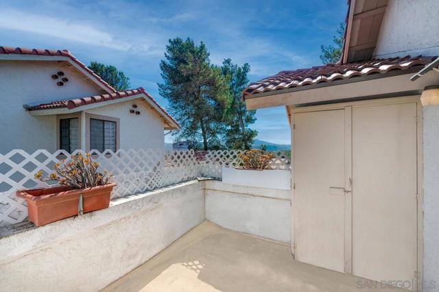 3113 Avenida Topanga, Carlsbad, California 92009, 2 Bedrooms Bedrooms, ,2 BathroomsBathrooms,Townhouse,For Sale,Avenida Topanga,250019952SD