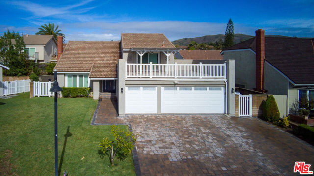 879 Shadowgrove Street, Brea CA: https://media.crmls.org/mediaz/73c12edd-adca-437c-a36e-d846df5a80cc.jpg