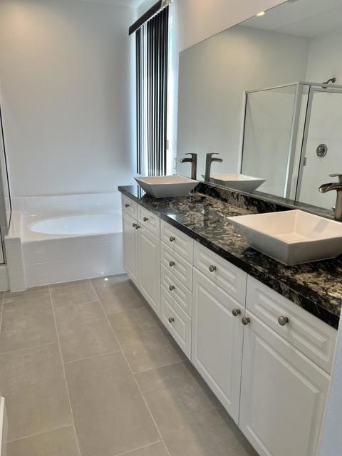 82602 Tivoli, Indio CA: https://media.crmls.org/mediaz/73c24aaf-d50b-4b03-b43f-b17cde5cbf33.jpg
