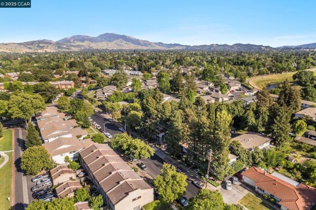 1050 Mohr Ln, Concord CA: https://media.crmls.org/mediaz/73c25529-a921-4d2a-b24d-f9df45490e36.jpg