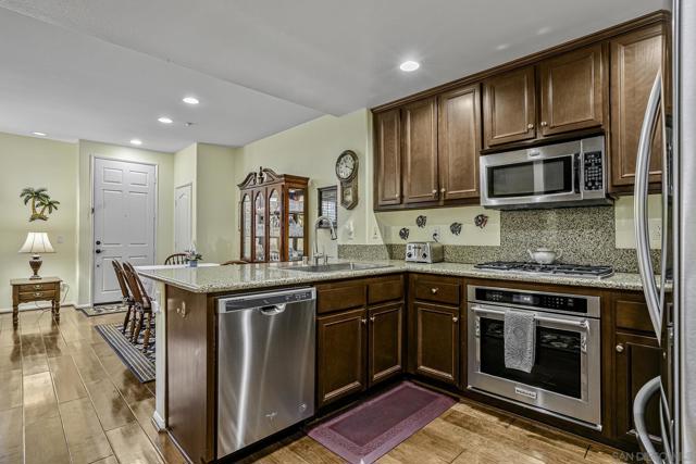 17019 Camino Marcilla, San Diego CA: https://media.crmls.org/mediaz/73c37ed6-4b3e-4f70-901c-9778e113dbfe.jpg