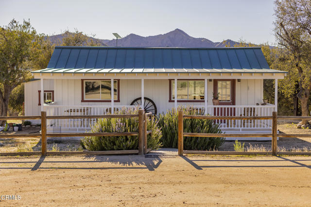 29441 Maricopa Highway, Maricopa CA: https://media.crmls.org/mediaz/73c4f13b-c4fe-4b1b-90c6-f61a06b117fa.jpg