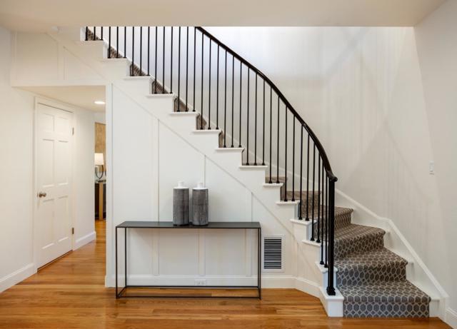 331 Arlington Road, Redwood City CA: https://media.crmls.org/mediaz/73c52001-e41a-4da2-bfb6-f40548e1920b.jpg