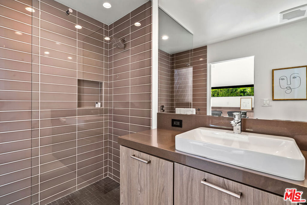 MLS #25573887 image #35