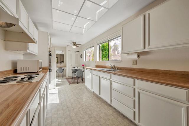 50 Horgan Avenue, Redwood City CA: https://media.crmls.org/mediaz/73c63622-2609-4512-a57c-61e9376fffc4.jpg