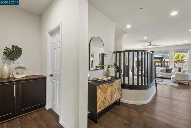 589 W Huntington Ave, Mountain House CA: https://media.crmls.org/mediaz/73c6f2bc-1b60-48fe-8cc5-b59df185a82b.jpg