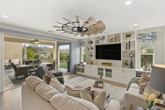 Detail Gallery Image 14 of 56 For 21821 Deer Grass Dr, Escondido,  CA 92029 - 4 Beds | 4/2 Baths