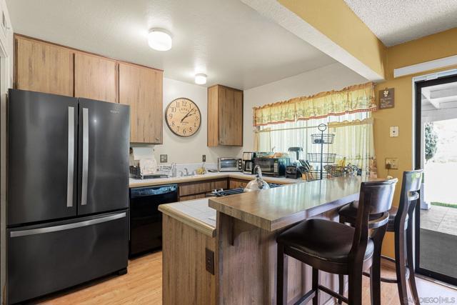 6065 Nancita Ct, San Diego CA: https://media.crmls.org/mediaz/73c84147-ce2f-4ad0-8d66-4e1e4c30a0c1.jpg