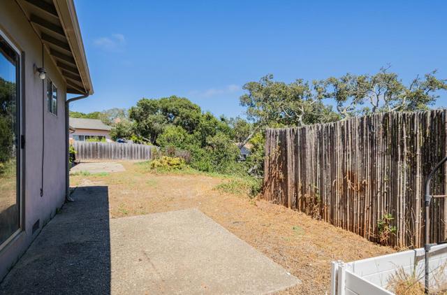 9375 Bur Oak Place, Salinas CA: https://media.crmls.org/mediaz/73c85028-cc55-4824-a5b8-a34724c0f8b9.jpg