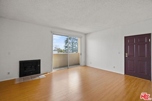 1920 Overland Avenue, Los Angeles CA: https://media.crmls.org/mediaz/73c893c3-6c8e-4043-9069-30cfefb779cd.jpg