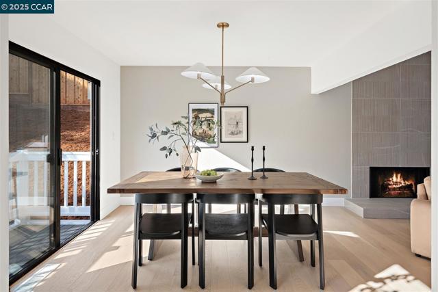 101 Lena Ct, Pleasant Hill CA: https://media.crmls.org/mediaz/73c8d208-2a58-46b1-8c65-098aee89ed9f.jpg