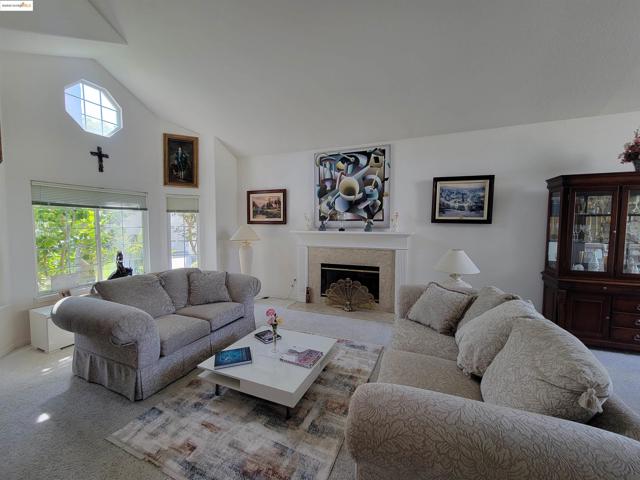 4729 Matterhorn Ct, Antioch CA: https://media.crmls.org/mediaz/73c8f55f-26d5-469e-82de-09a4c7111bc7.jpg