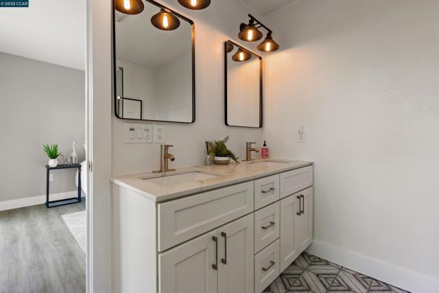 225 Babette Ct, Pleasant Hill CA: https://media.crmls.org/mediaz/73c99f38-ace1-46ae-b1a3-38d87162daec.jpg