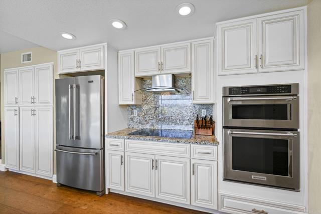 Detail Gallery Image 3 of 59 For 825 Robert Ln, Encinitas,  CA 92024 - 4 Beds | 3 Baths