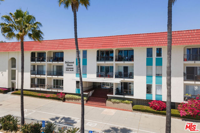3939 E Allin Street, Long Beach CA: https://media.crmls.org/mediaz/73c9fec5-4080-4f95-bbcf-5c06ae6fe943.jpg