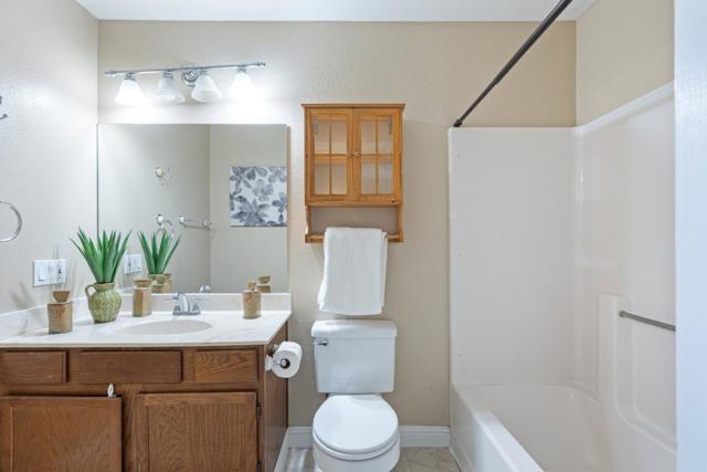 1411 Squire Court, Hollister CA: https://media.crmls.org/mediaz/73ca03de-98db-41f5-a455-d2855006a4c9.jpg