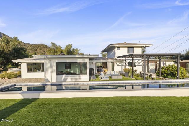 1417 Foothill Road, Ojai CA: https://media.crmls.org/mediaz/73cadbb1-04e2-4fd2-a026-f221b1a8be2f.jpg