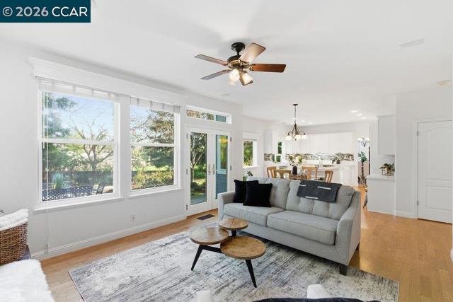 Image 21 of 51 For 811 Vineyard Ct