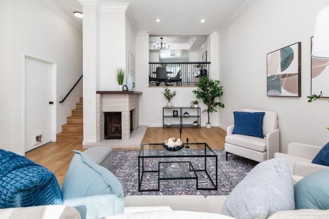 Detail Gallery Image 2 of 34 For 4094 Mahaila Ave #B,  San Diego,  CA 92122 - 3 Beds | 2/1 Baths