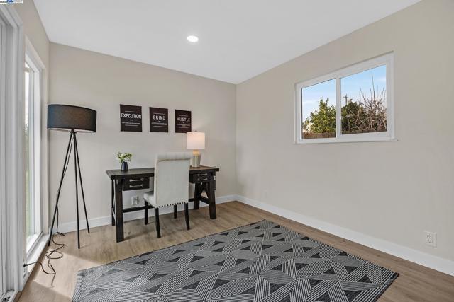 36517 Cherry St, Newark CA: https://media.crmls.org/mediaz/73cd2a8d-edcd-4a61-a433-2ceb3bfd32e1.jpg