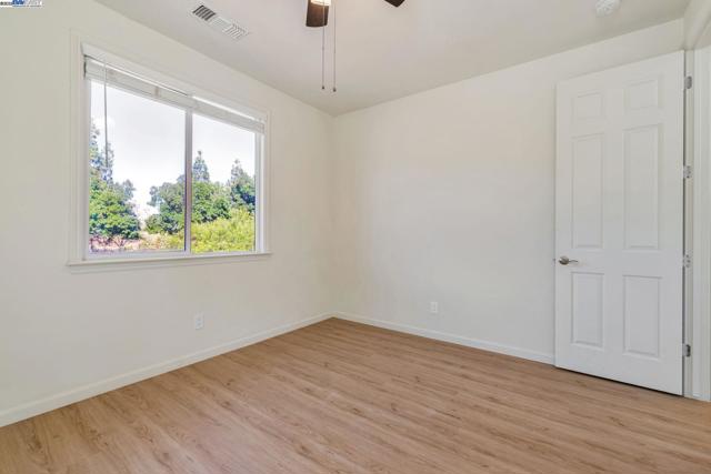 5675 Arcadia Cir, Discovery Bay CA: https://media.crmls.org/mediaz/73cd9498-effa-4875-886b-3c2ca76f0ef9.jpg