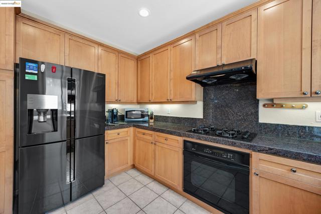 5736 Idlewood Street, Dublin CA: https://media.crmls.org/mediaz/73ce5935-9692-4f56-8700-33d8b960f000.jpg
