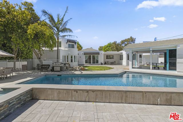 8944 Enfield Avenue, Sherwood Forest CA: https://media.crmls.org/mediaz/73ceef9c-25fb-4146-b865-ee2d0548cdda.jpg